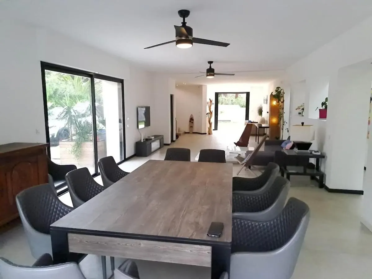 Air-Conditioned Waterfront Villa La Seyne-sur-Mer 0*,