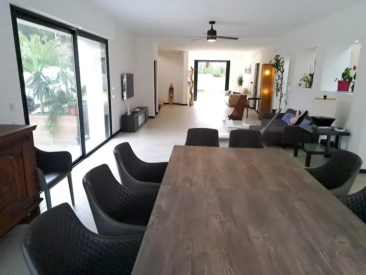 Air-Conditioned Waterfront Villa La Seyne-sur-Mer